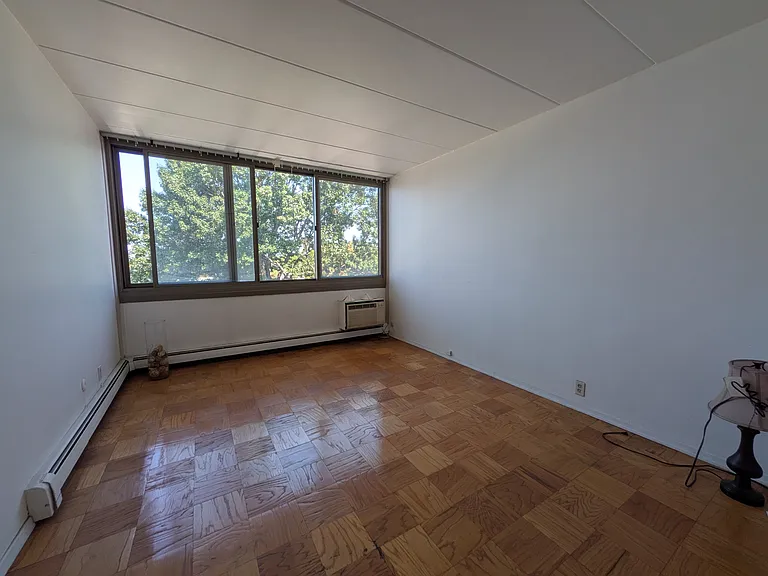 515 Anderson Ave — Photo 7