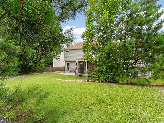 2nd image of 2057 Devonhurst Dr