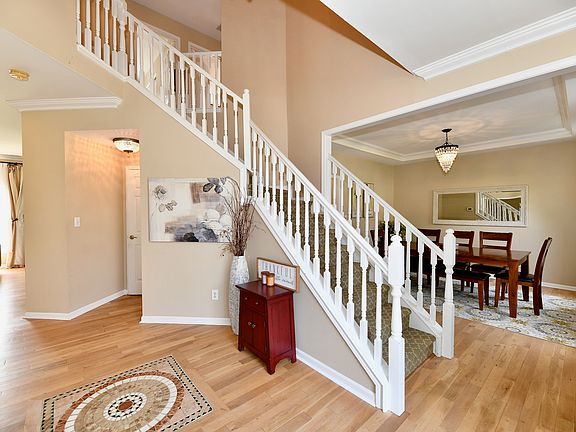 4th image of 9898 Brightwater Dr