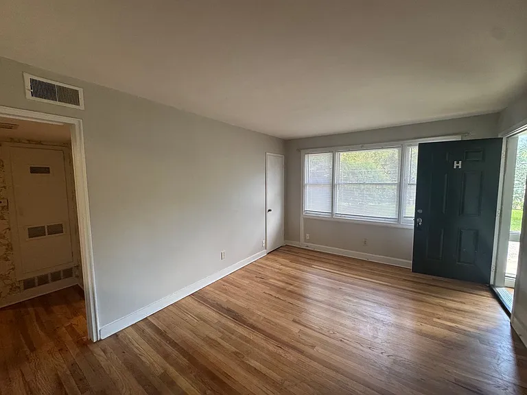 3206 Wellington Rd — Photo 5