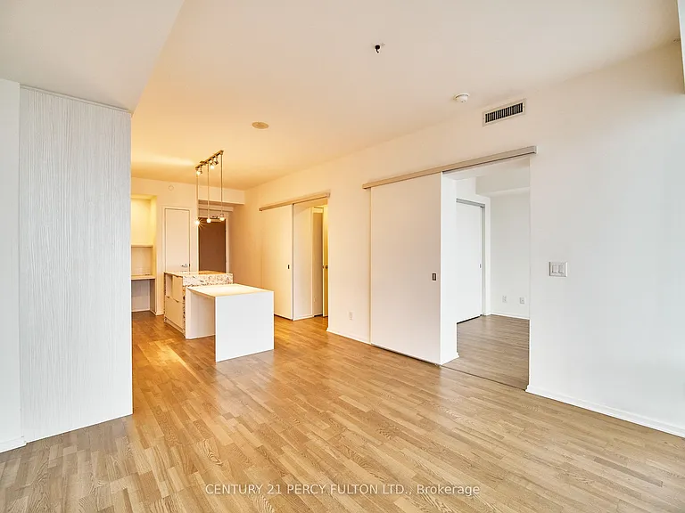1 Bloor St E #3605 — Photo 6
