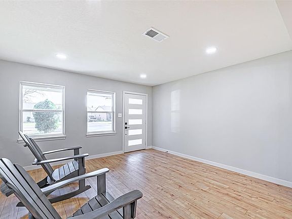 4th image of 8518 Cedel Dr