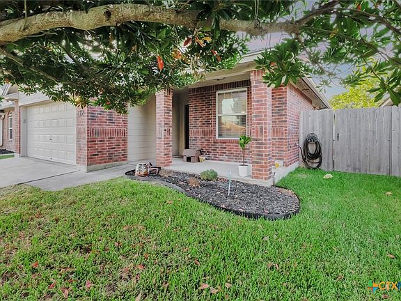 2nd image of 112 Carlsbad Dr