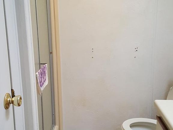 2nd image of 1114 Hyde Park Cir