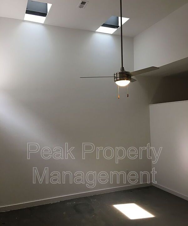 2nd image of 1313 Hull St #105