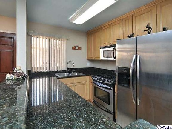 5th image of 1135 Allen Ave APT 19