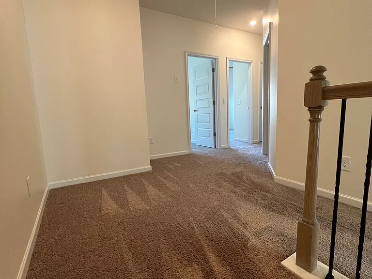 5745 Silver Lake Dr — Photo 14