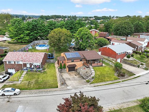2nd image of 1139 Portsmouth Dr