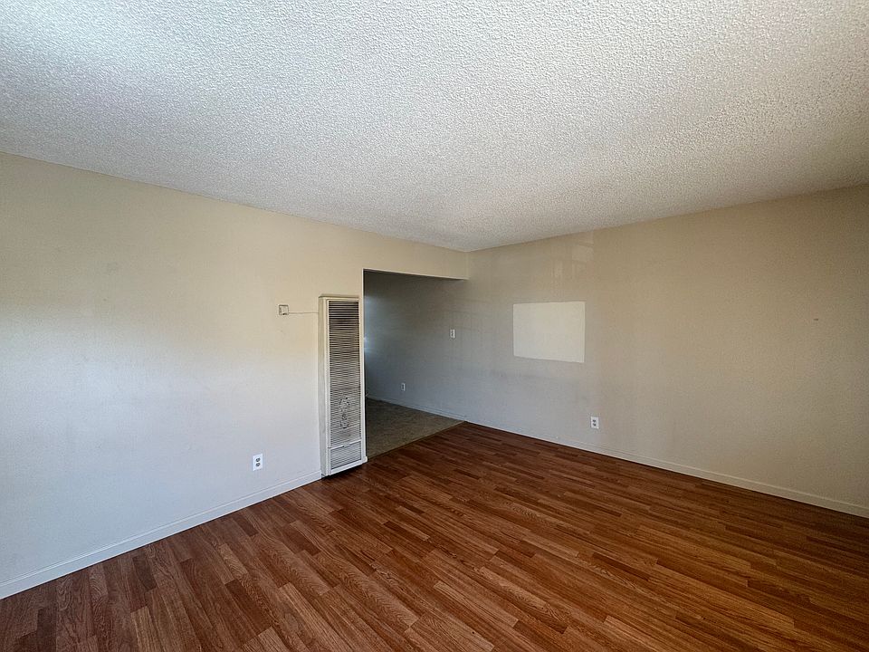 1st image of 213 N 3rd Ave APT 9