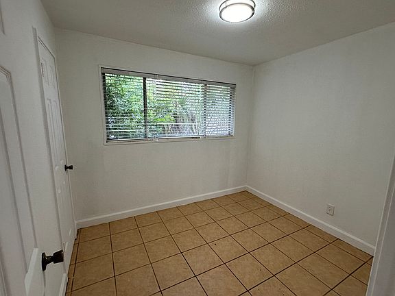 4th image of 4726 W Trilby Ave