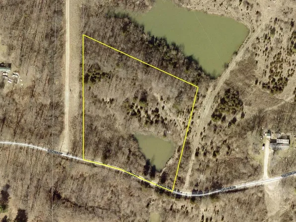 3 Stacy Rd, Metamora, IN 47030