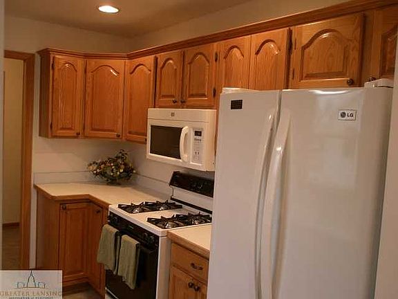 2nd image of 1061 Eaton Green Dr