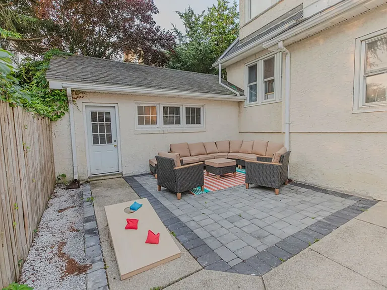 3 S Plaza Pl — Photo 24