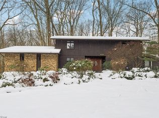 680 Rocky Hollow Dr, Akron, OH 44313