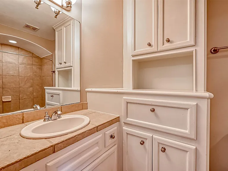 13815 Nathan Ridge Ln — Photo 29