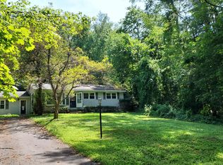 14 Pace Rd, Bennington, VT 05201