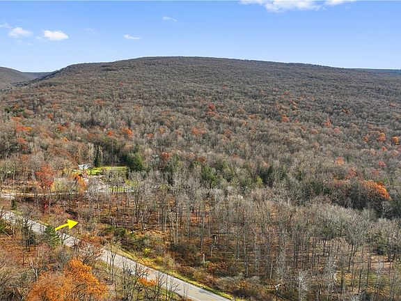 4th image of 916 Menoher Hwy