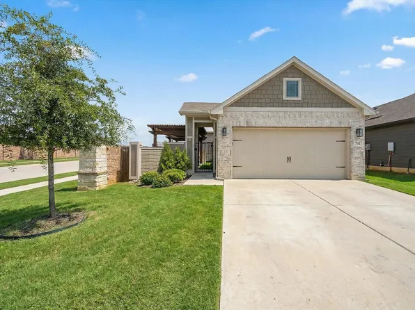 701 Presidio St, Aubrey, TX 76227
