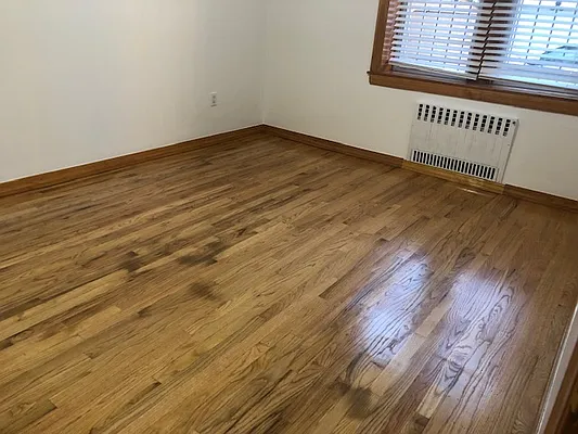 Rented by Alexiou Realty | media 5