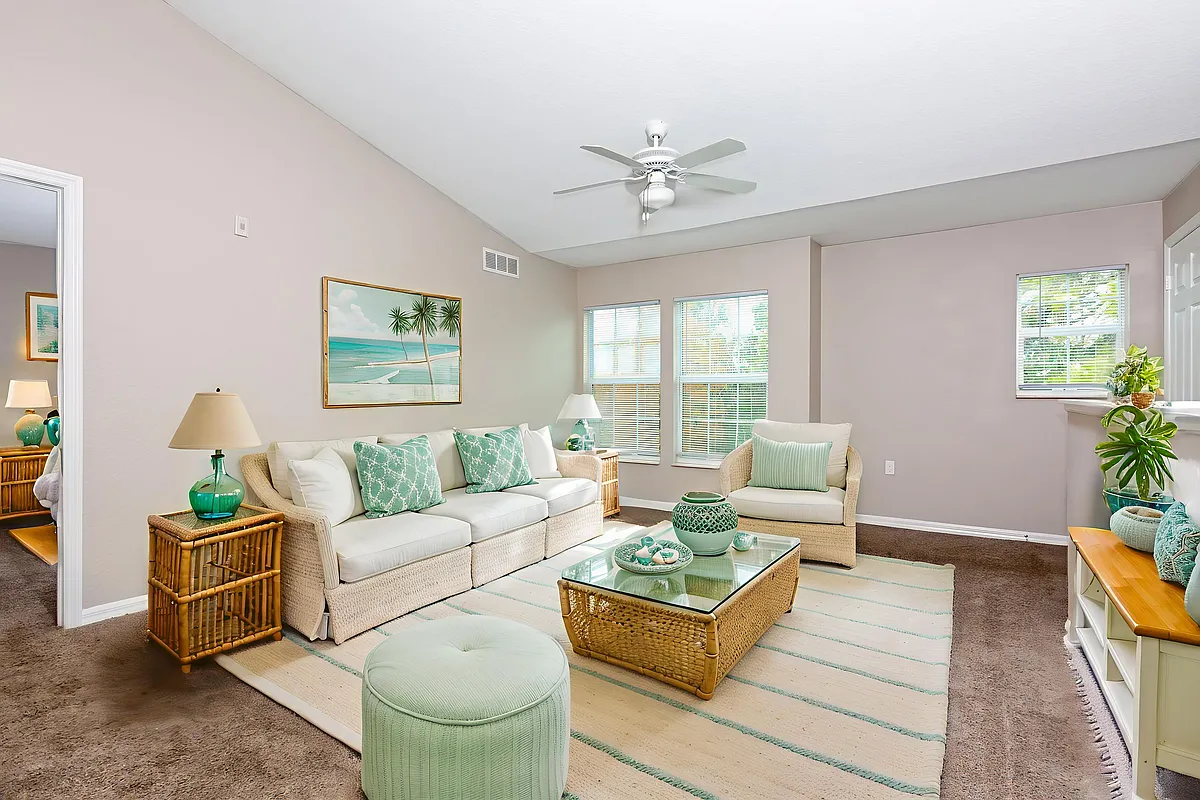 Building Photo - Oakwood Sarasota