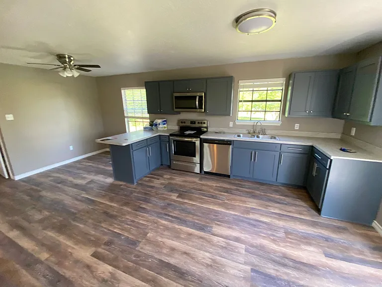 1502 Daffan Ave — Photo 16