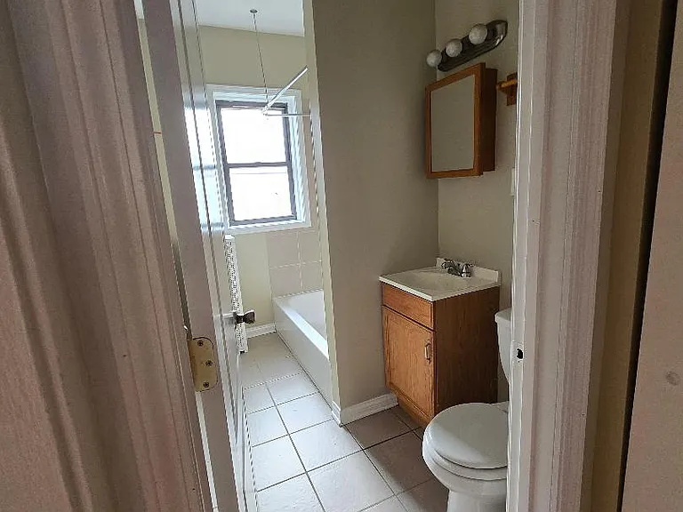 2057 W Jarvis Ave #25 — Photo 4