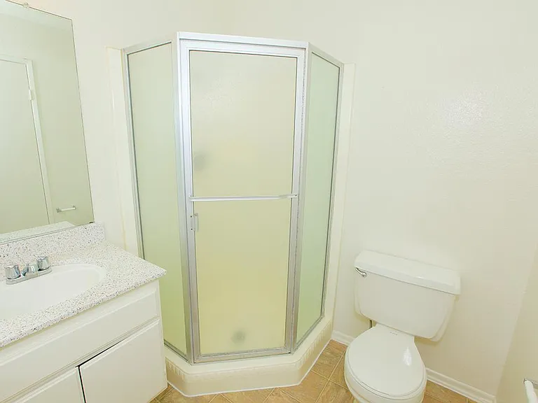 Palm Lane Apartment Homes — Photo 16