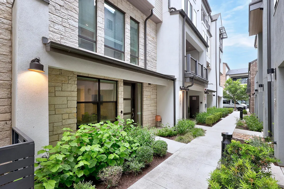 Building Photo - 4106 McKinley Fields Dr