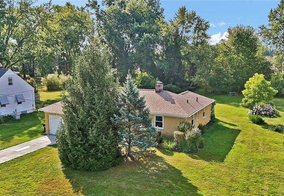1st image of 25255 Maple Ridge Rd