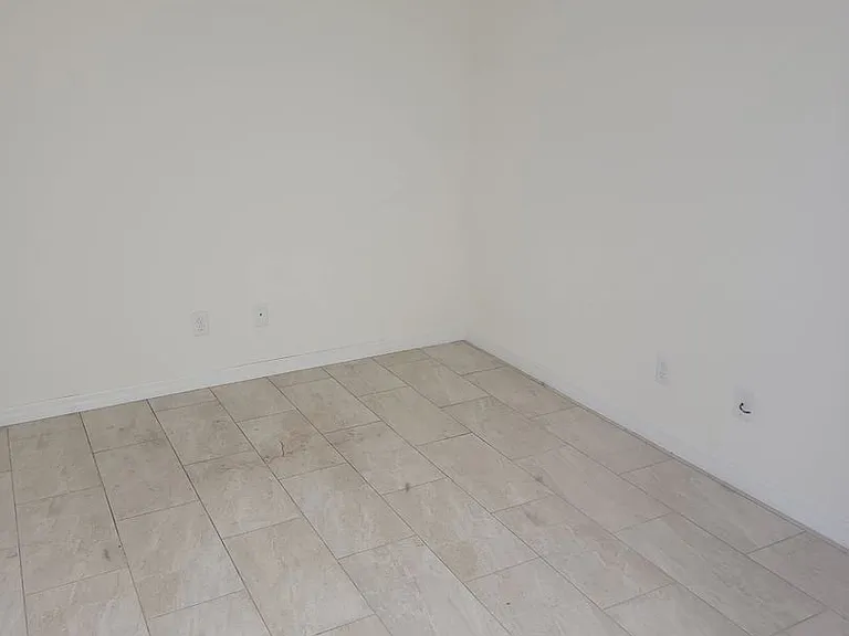 321 W Climbing Ivy Ct — Photo 14