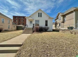 1707 Jones St, Sioux City, IA 51105