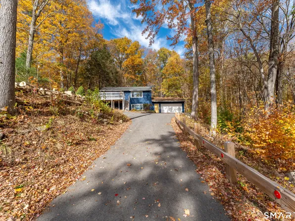 76 Lakeview Drive, Ashford, CT 06278