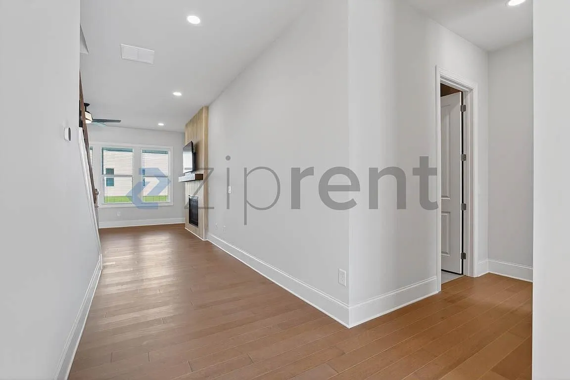 Building Photo - 6510 Wallace Farms Dr