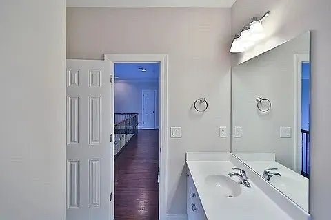 585 Cliftwood Ct — Photo 30