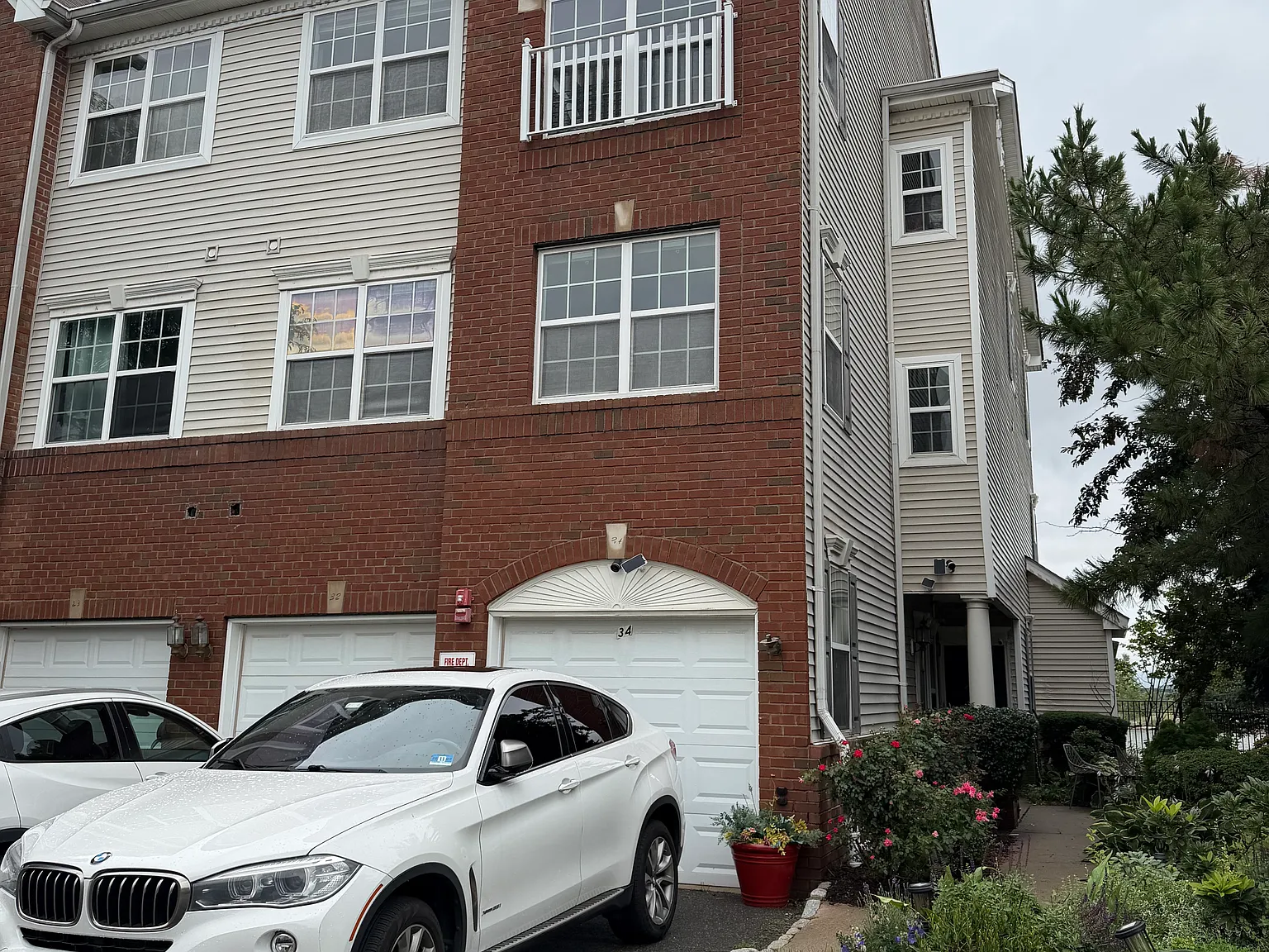 2 bed, 2.5 bath, 1444 sqft, $3,300 — Photo 1