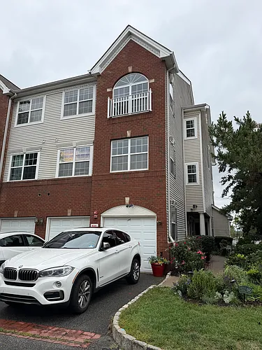 32 Lyon Ct Photo 1