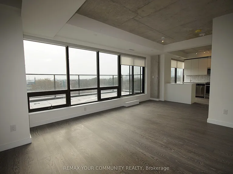 246 Logan Ave #723 — Photo 8