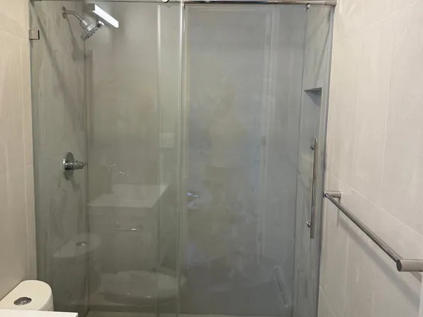 175 Monroe Street image 11 of 11