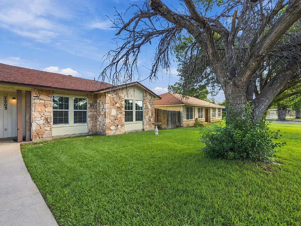 7203 Timbercreek Dr
