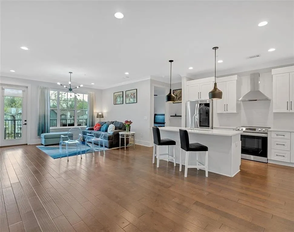 2 bed, 2.0 bath, 1404 sqft, $3,200 — Photo 1