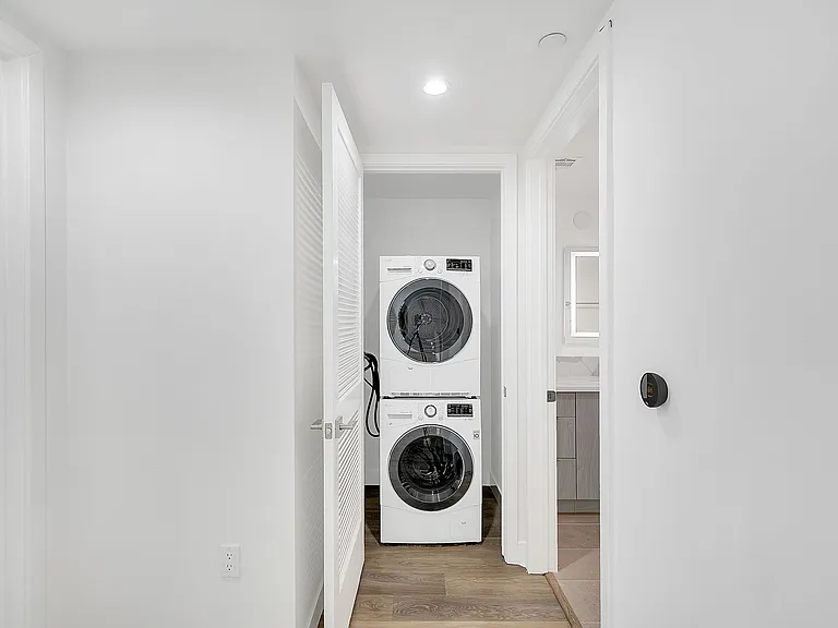 4804 Oakwood Ave — Photo 17