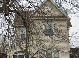 1009 Broadway Ave, Mattoon, IL 61938