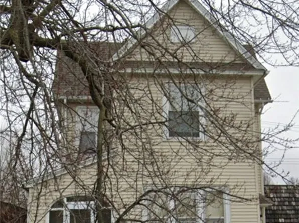 1009 Broadway Ave, Mattoon, IL 61938