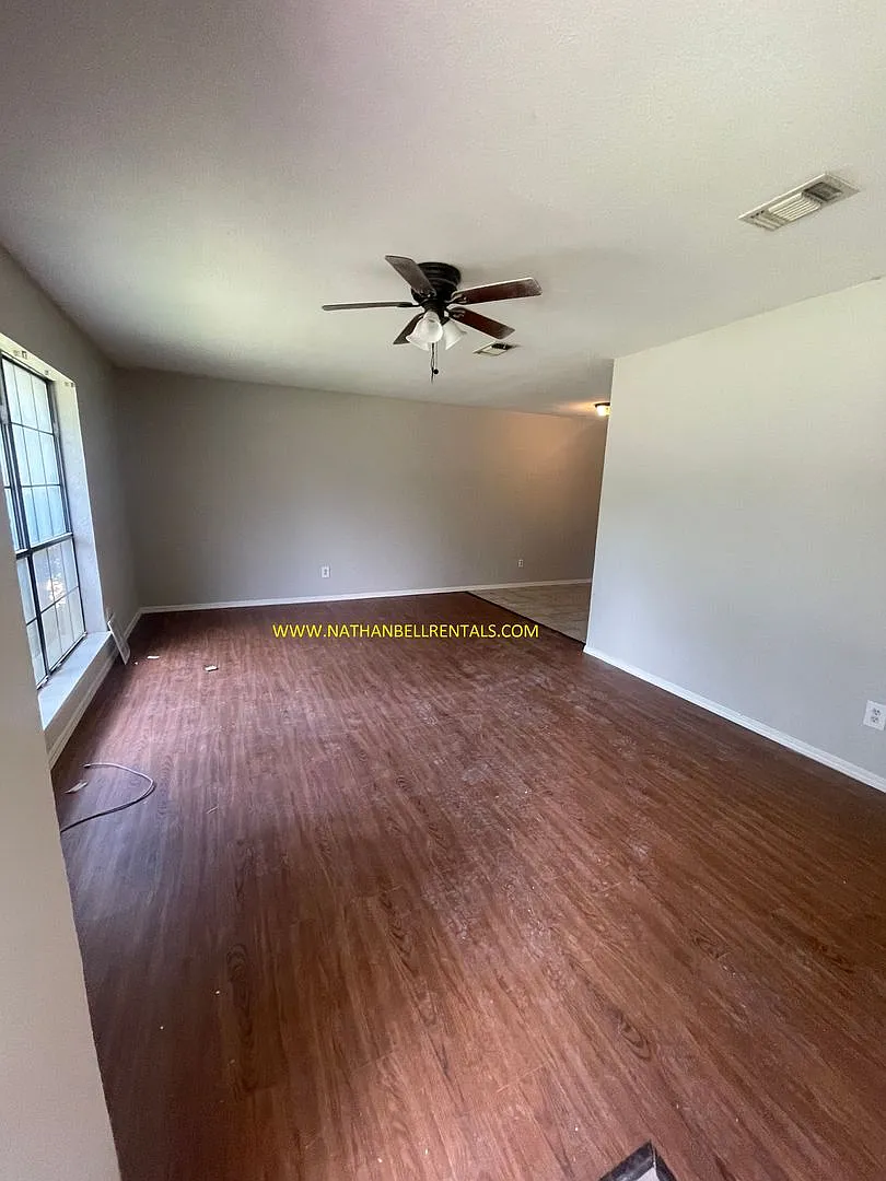 2570 Culbertson St — Photo 3