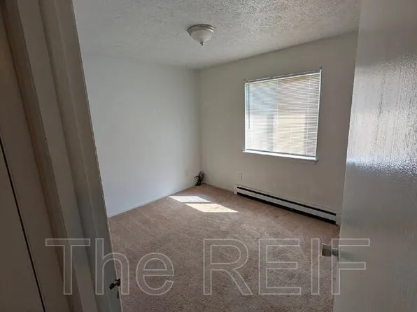 719 Peachtree Pl, Mason, MI 48854