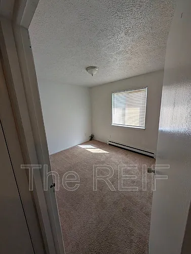 719 Peachtree Pl Photo 1