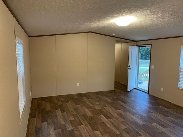 (undisclosed Address)