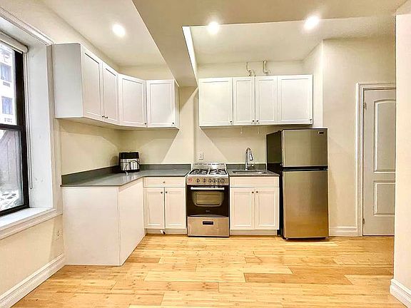2nd image of 116 E 83rd St APT 1A