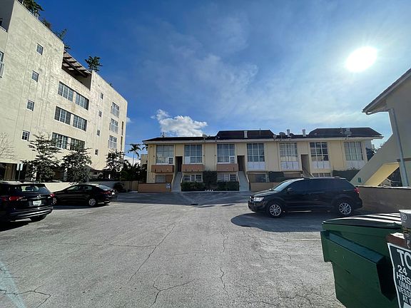 3rd image of 134 Salamanca Ave APT 7B