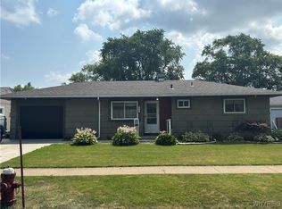 151 Avon Rd, Tonawanda, NY 14150